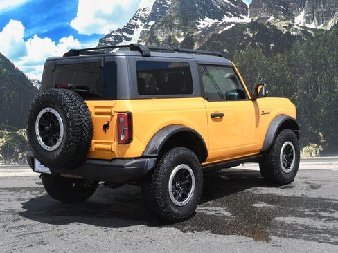 Used 2022 Ford Bronco Badlands w/ Sasquatch Package AWD/4WD image 3