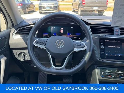 Used 2022 Volkswagen Tiguan SE w/ Panoramic Sunroof Package image 16