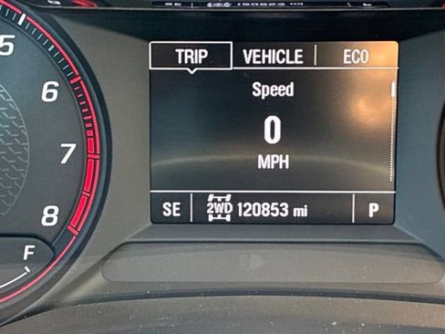 Used 2023 Chevrolet TrailBlazer RS w/ Convenience Package AWD/4WD image 28