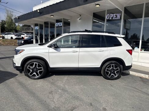 Used 2023 Honda Passport Elite image 3
