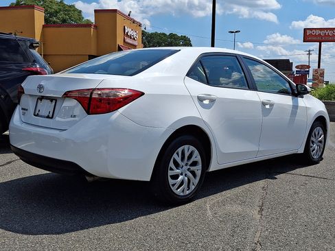 Used 2017 Toyota Corolla LE w/ Carpet Mat Package (TMS) FWD image 7