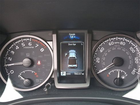 Used 2023 Toyota Tacoma TRD Sport image 20