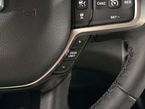 Used 2025 RAM 1500 Big Horn AWD/4WD image 25
