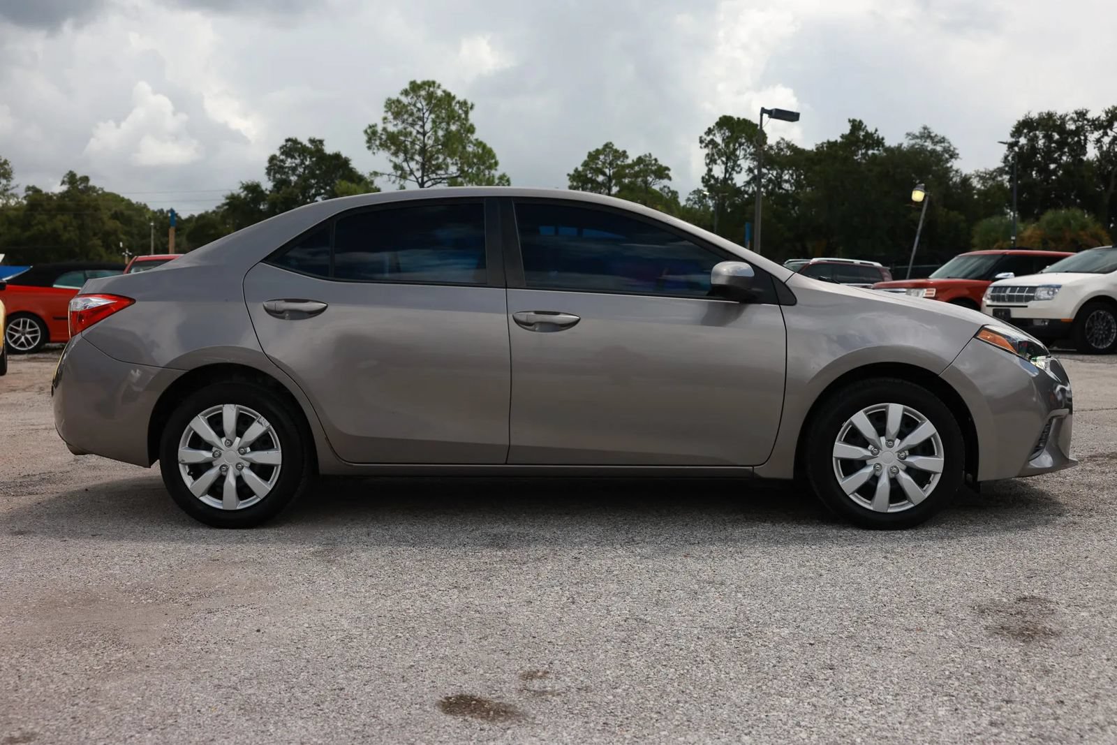 Used 2015 Toyota Corolla LE FWD image 8