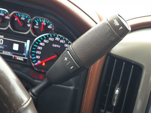 Used 2017 Chevrolet Silverado 1500 High Country image 21