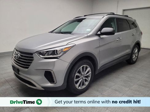 Used 2018 Hyundai Santa Fe SE image 1