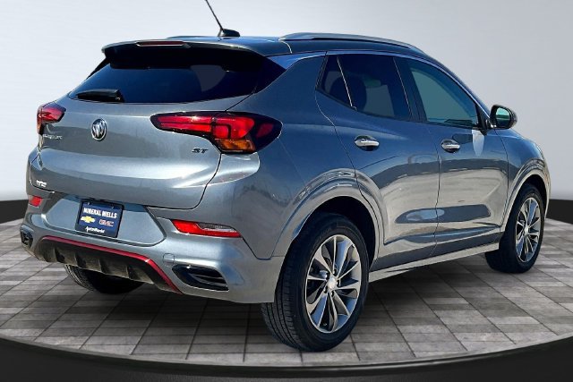 Used 2022 Buick Encore GX Select w/ Sport Touring Package FWD image 6