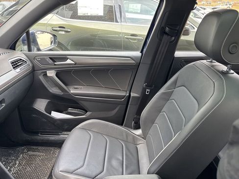 Used 2022 Volkswagen Tiguan SEL R-Line image 22