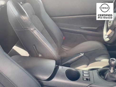Certified 2024 Nissan Z Performance w/ Floor Mat Package image 10