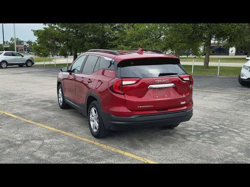Used 2023 GMC Terrain SLE w/ Driver Convenience Package FWD image 35