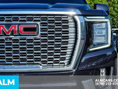 Used 2023 GMC Yukon XL Denali RWD image 11