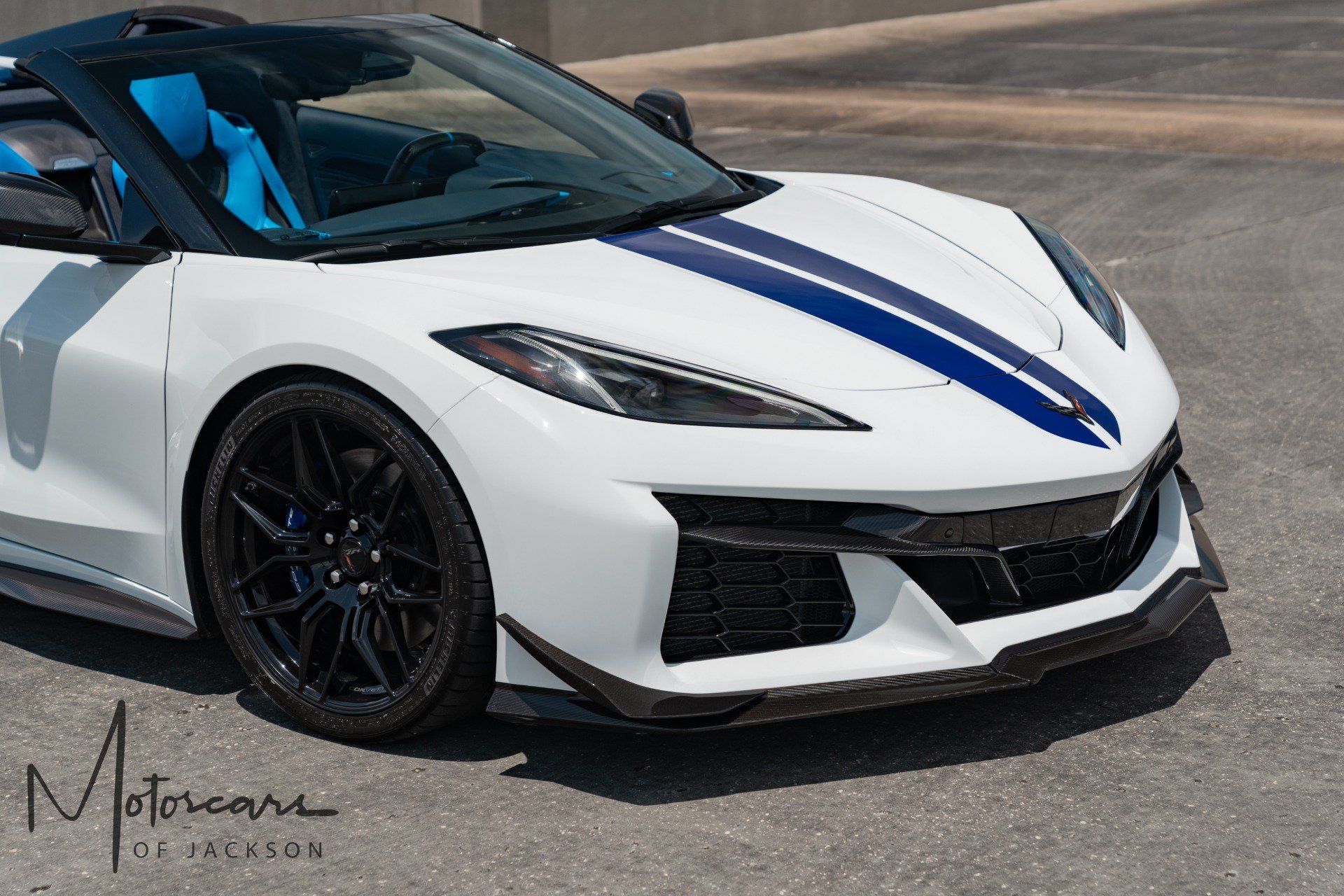 Used 2024 Chevrolet Corvette Z06 RWD image 11