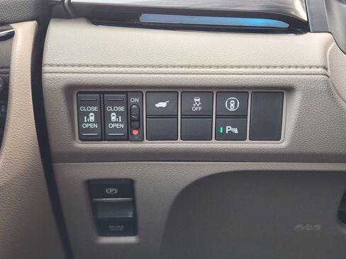 Used 2023 Honda Odyssey Elite image 21