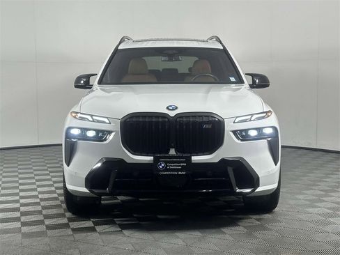 Used 2025 BMW X7 M60i image 6