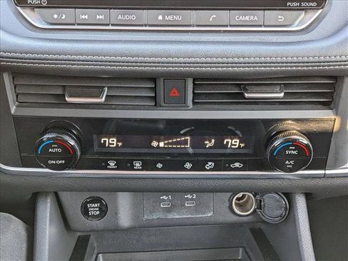 Used 2024 Nissan Rogue SV image 14