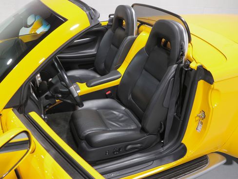 Used 2005 Chevrolet SSR w/ Preferred Equipment Group image 17