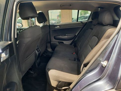 Used 2019 Kia Sportage LX AWD/4WD image 7