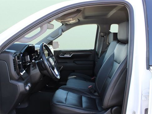 Used 2024 GMC Sierra 1500 SLT image 15