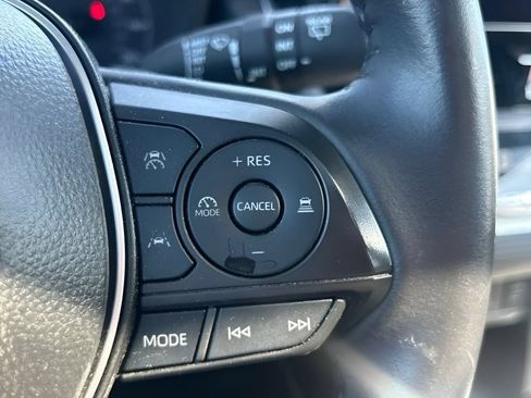 Used 2024 Toyota Corolla Cross AWD Hybrid w/ Moonroof Package image 24