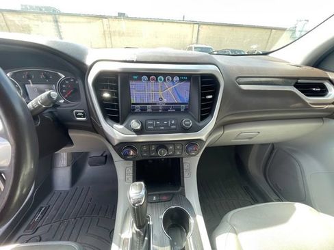 Used 2017 GMC Acadia SLT FWD image 9