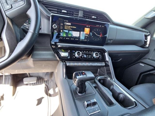 Used 2023 GMC Sierra 1500 AT4 w/ Technology Package AWD/4WD image 3
