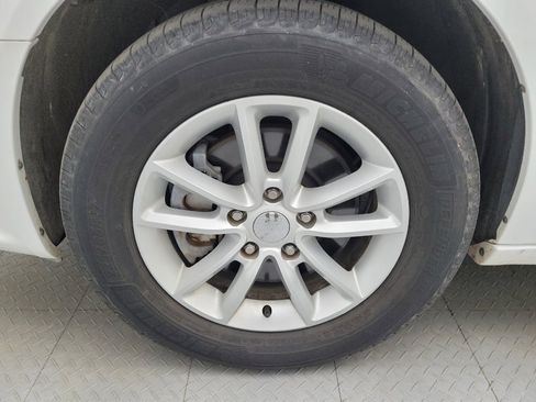 Used 2016 Dodge Grand Caravan SXT w/ Rear Park Assist Package image 31