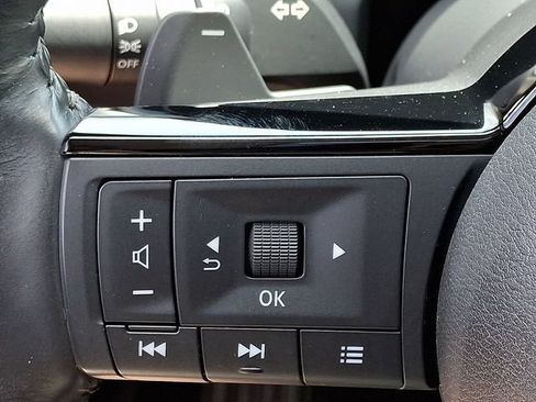 Used 2022 Nissan Pathfinder Platinum w/ Cargo Package AWD/4WD image 24