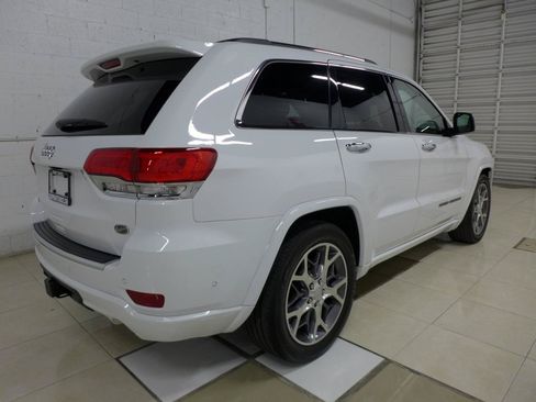 Used 2021 Jeep Grand Cherokee Overland AWD/4WD image 5