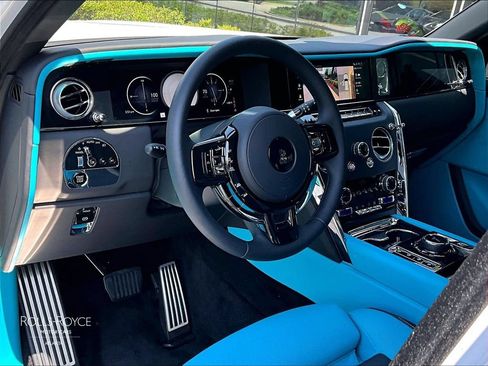 Certified 2025 Rolls-Royce Cullinan AWD/4WD image 12