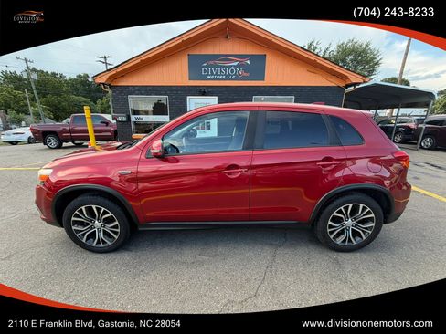 Used 2019 Mitsubishi Outlander Sport LE FWD image 2
