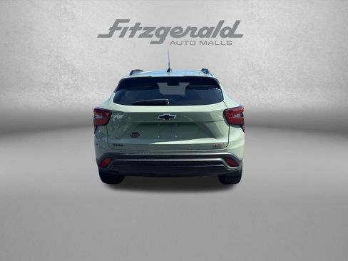 Used 2024 Chevrolet Trax RS w/ Driver Confidence Package FWD image 6