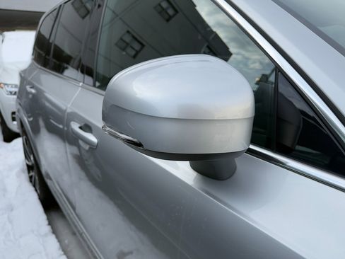 Used 2021 Volvo XC90 T6 Momentum image 11