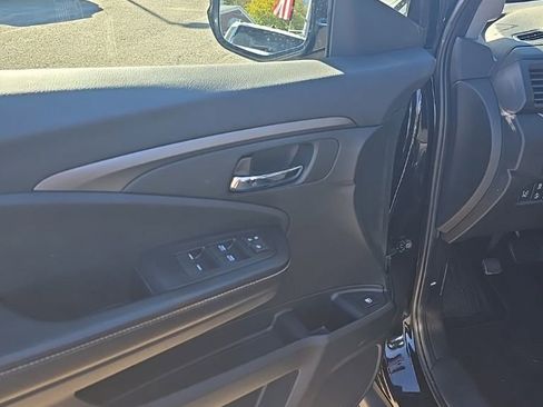 Used 2021 Honda Ridgeline Sport image 11