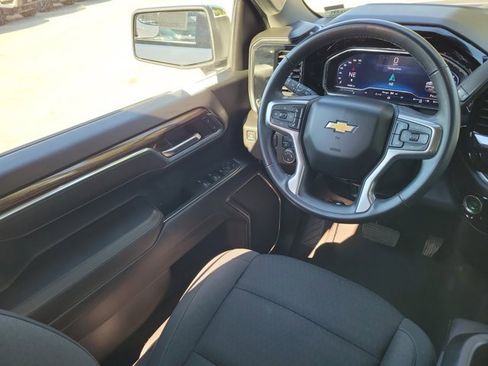 Used 2025 Chevrolet Silverado 1500 LT image 19