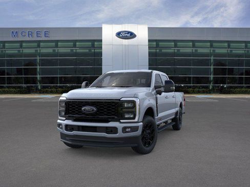 New 2026 Ford F250 Lariat w/ Black Appearance Package AWD/4WD image 2