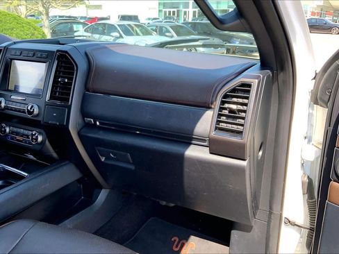 Used 2020 Ford Expedition Max King Ranch image 17