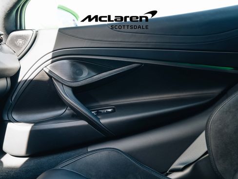 Used 2025 McLaren 750S Spider image 30