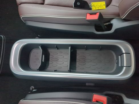 New 2025 Volkswagen ID. Buzz Pro S image 27