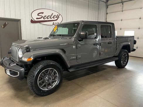 Used 2020 Jeep Gladiator Overland AWD/4WD image 1