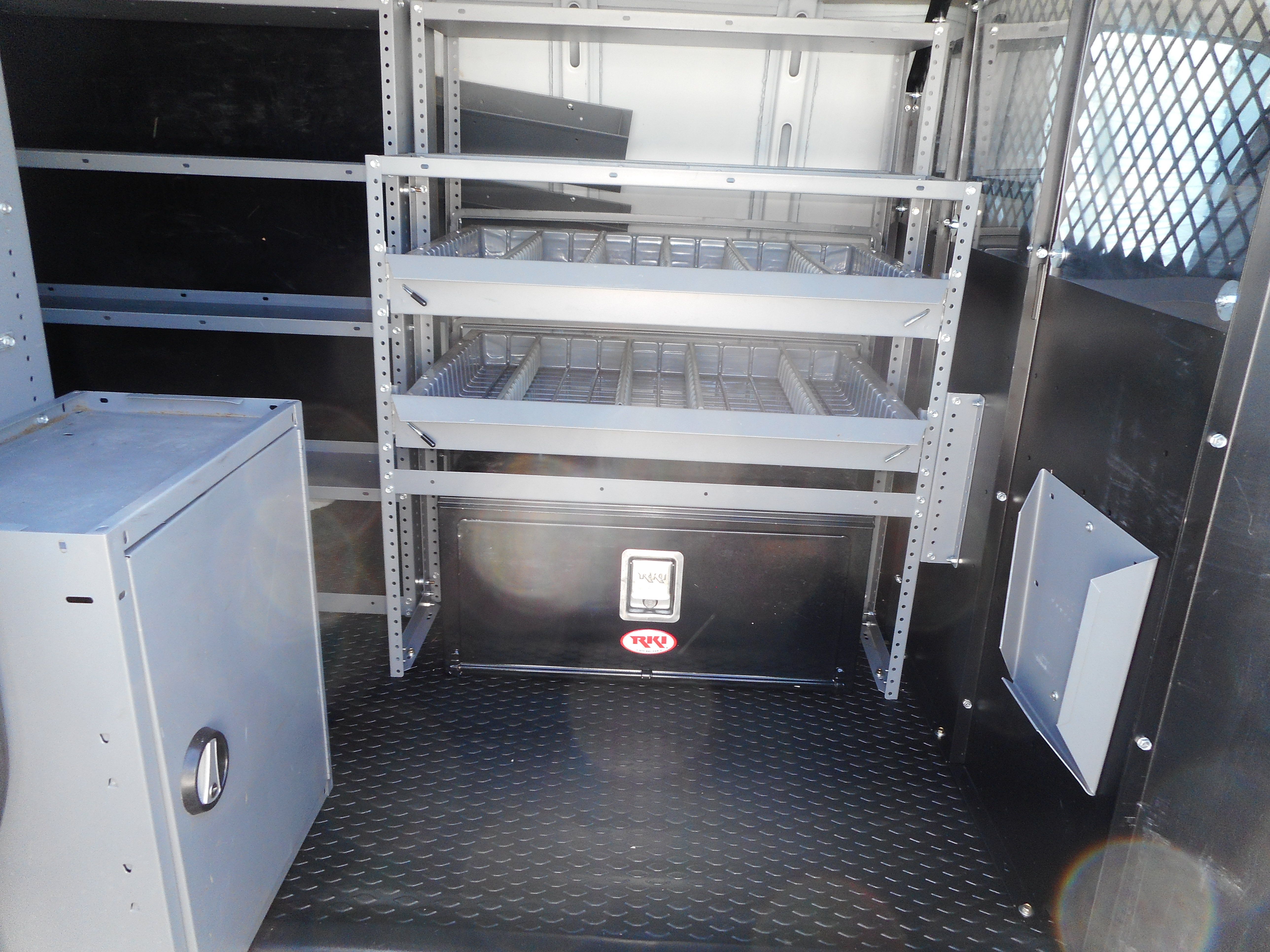 Used 2016 Chevrolet Express 2500 RWD image 19