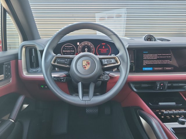 Certified 2025 Porsche Cayenne E-Hybrid AWD/4WD image 20