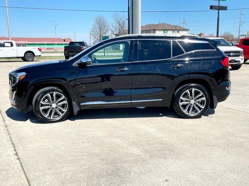 Used 2020 GMC Terrain Denali w/ Denali Premium Package image 6