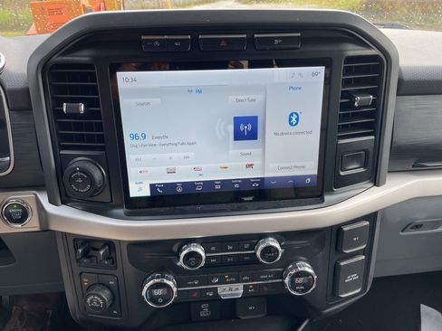 Used 2021 Ford F150 XLT w/ Equipment Group 302A High image 16