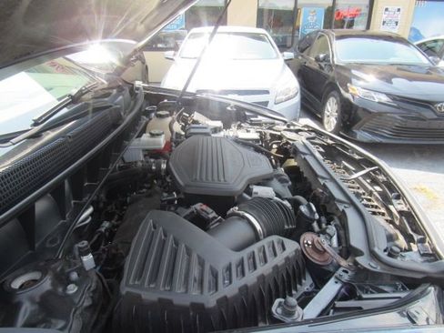 Used 2019 Cadillac XT5 AWD image 35