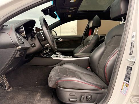 Used 2023 Kia Stinger GT2 image 12