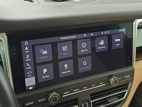 Certified 2021 Porsche Macan AWD/4WD image 16