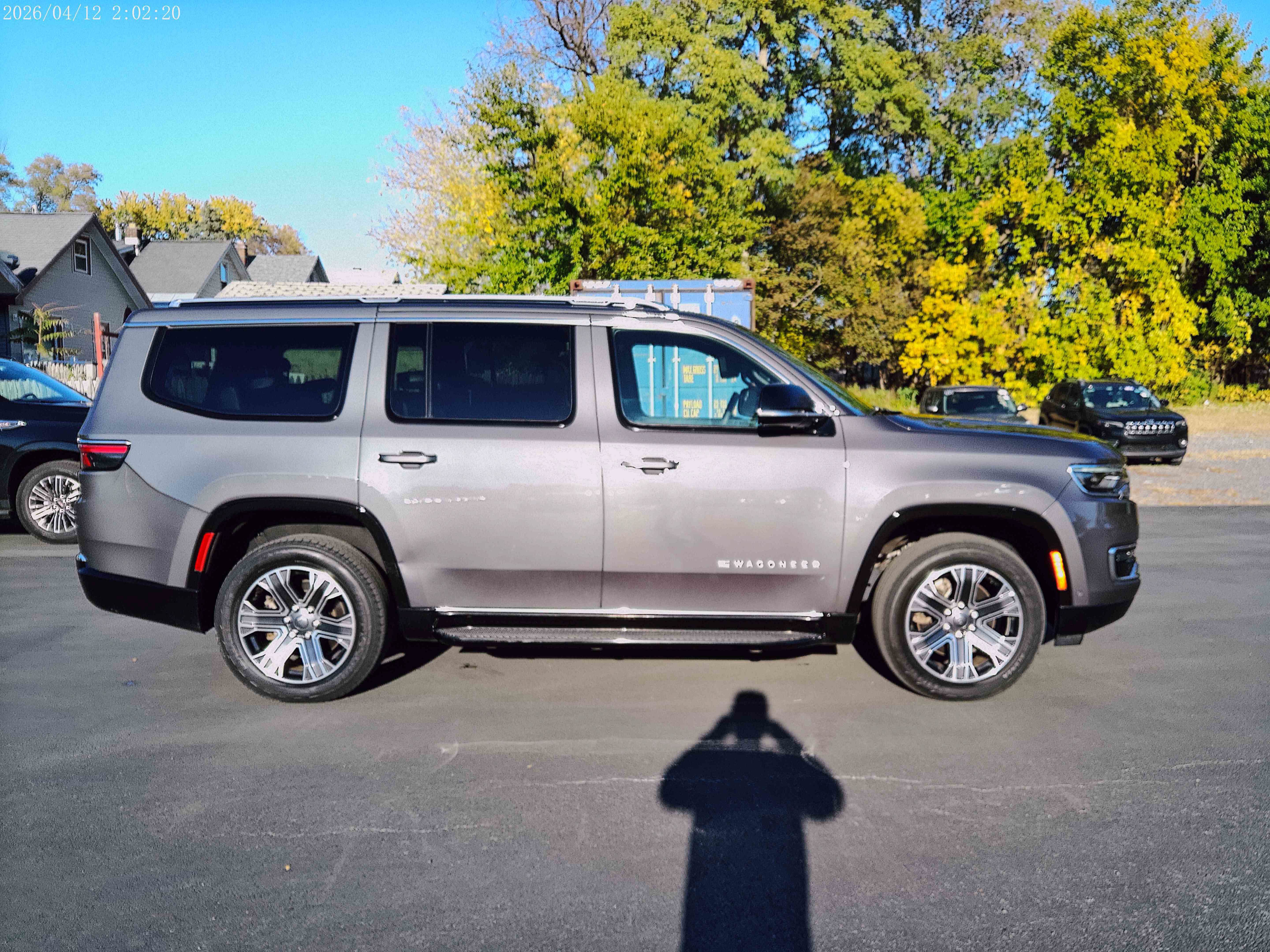 Used 2023 Jeep Wagoneer 4WD w/ Premium Group I image 6