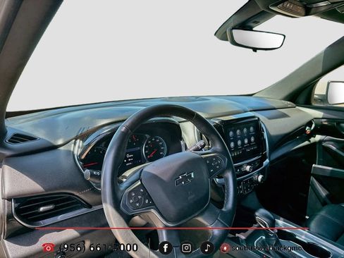 Used 2023 Chevrolet Traverse RS FWD image 13