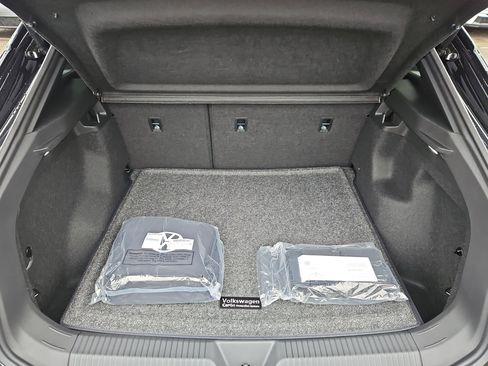 New 2025 Volkswagen ID.4 Pro image 25