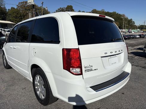 Used 2016 Dodge Grand Caravan SE w/ Quick Order Package 29E SE image 3